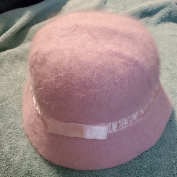 Accessories - Pink angora bucket hat